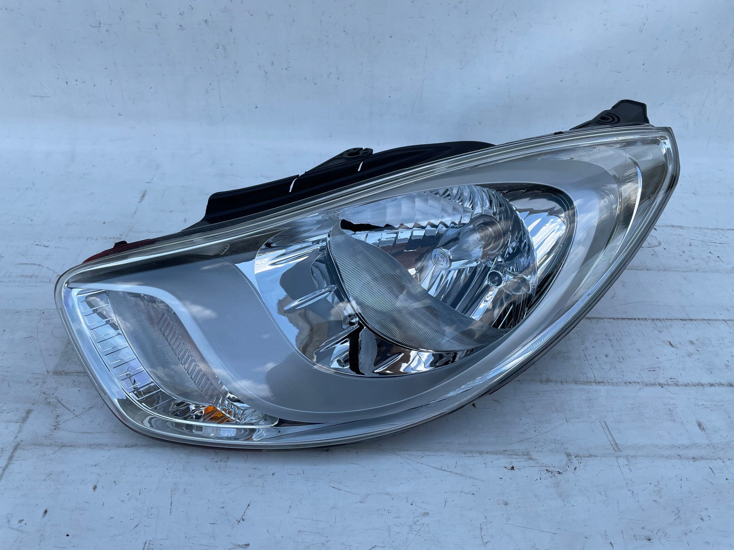 92101-0X120 HEAD LAMP - Image 2