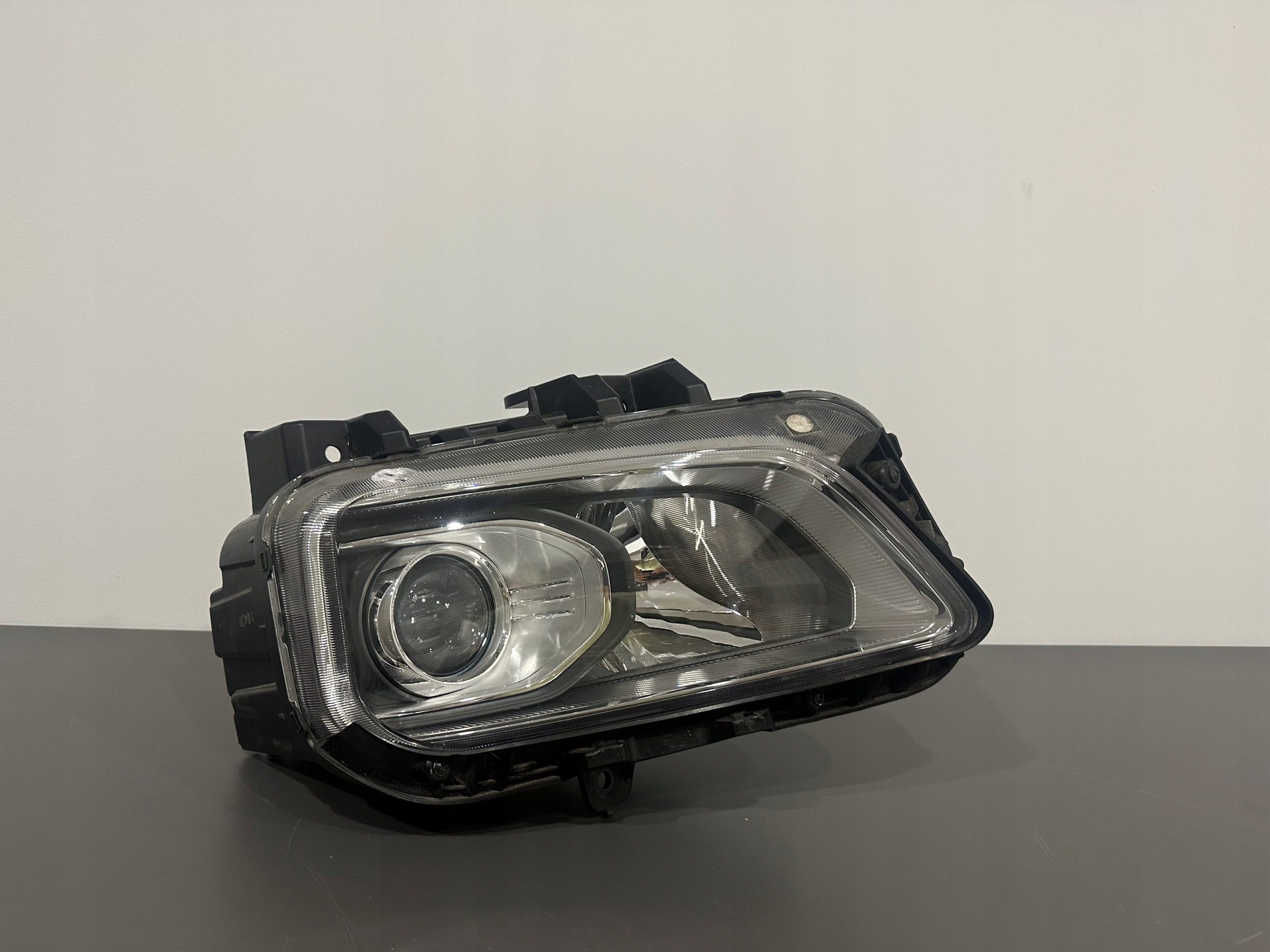 92102-J9000 HEAD LAMP