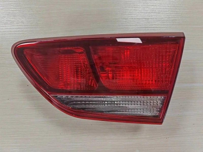 92403-H9110 TAIL LAMP